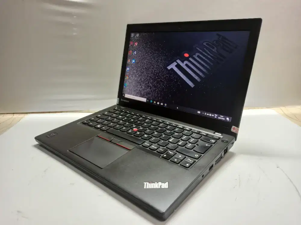 Laptop pelajar /pegawai.. Lenovo Thinkpad X250 i5 Gen4 /8GB /256 GB