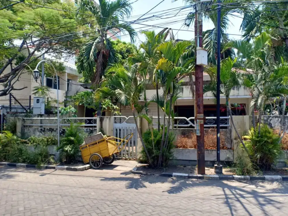 Dijual Rumah Komersial, Strategis Dekat Galaxy Mall di Manyar Kertoarjo, SBY