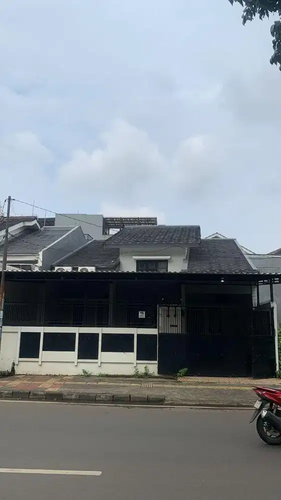 For Rent — Rumah Serpong Dekat Stasiun & Tol
