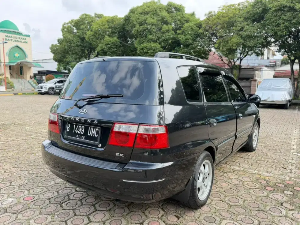Kia carens II 2004 sangat mulus