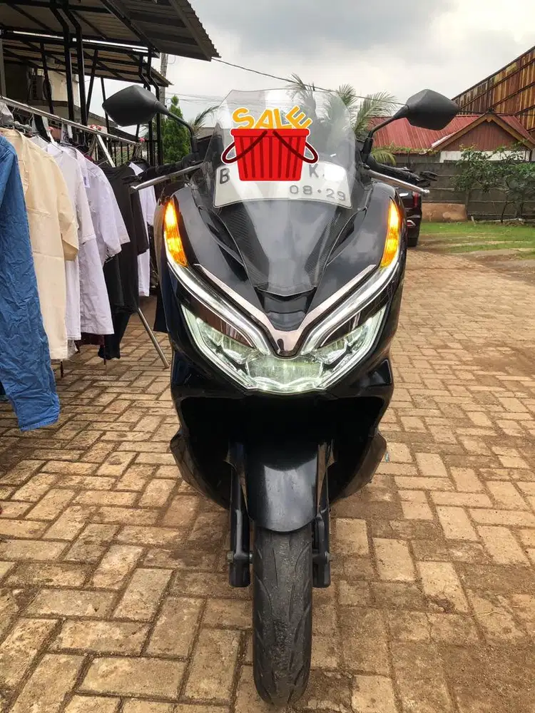 Honda PCX 150 ABS Hitam Metalik 2018