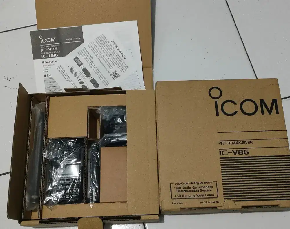 2 unit HT ICOM V86 BARU