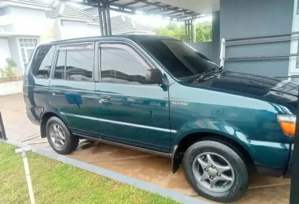 Toyota Kijang kapsul sgx 98