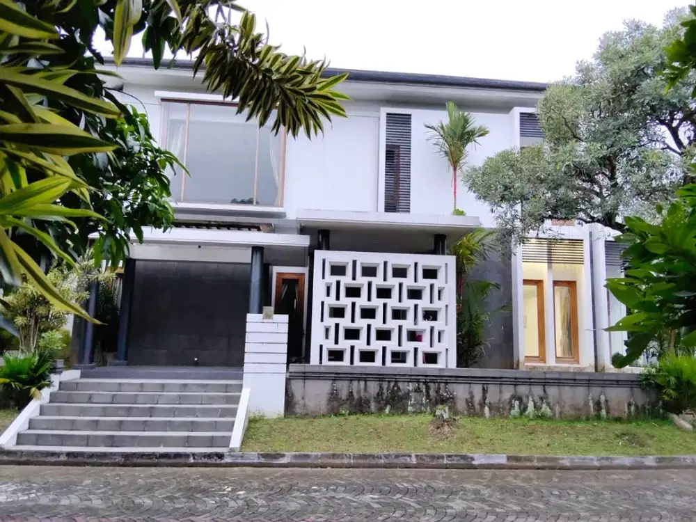 Dijual Rumah Mewah di Dalam Perumahan