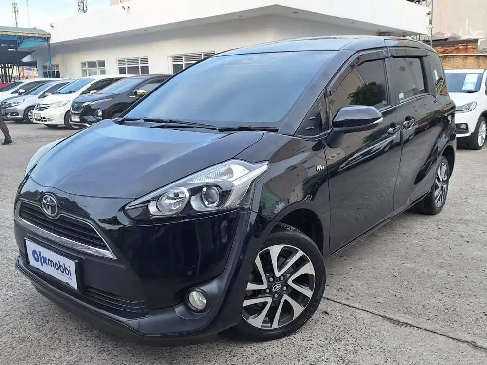 DP RENDAH - Toyota Sienta 1.5 V Bensin-MT 2016