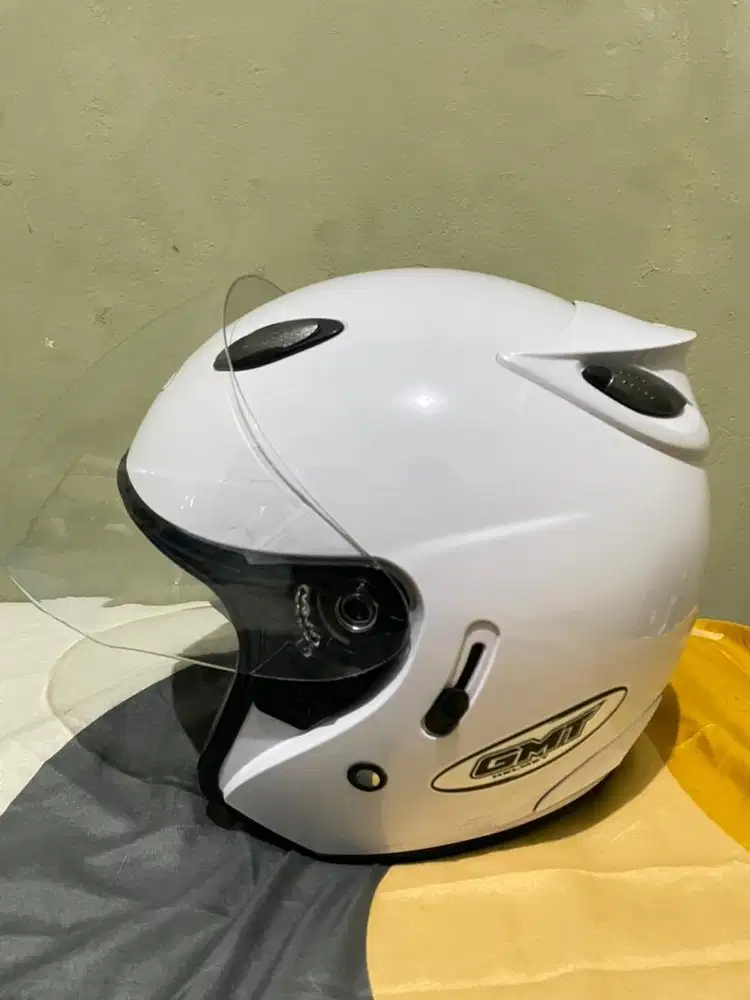 Helm GMT Putih Baru