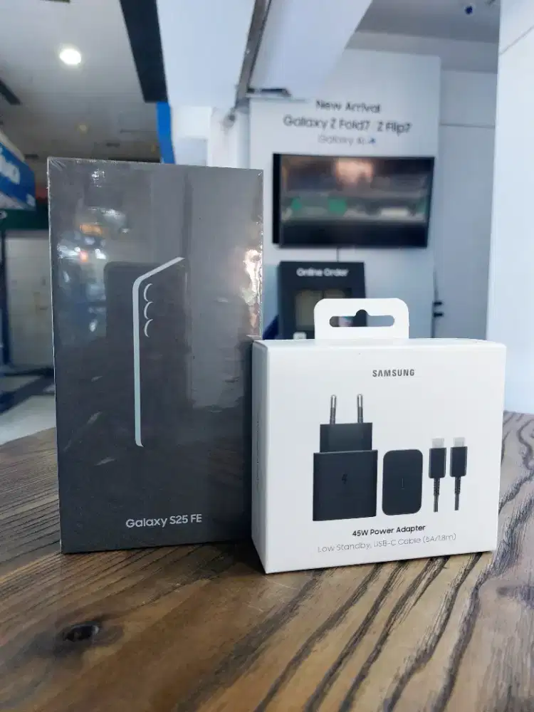 SAMSUNG GALAXY S25 FE 5G PROMO FREE TA 45W