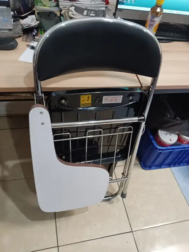 Kursi kampus Indachi