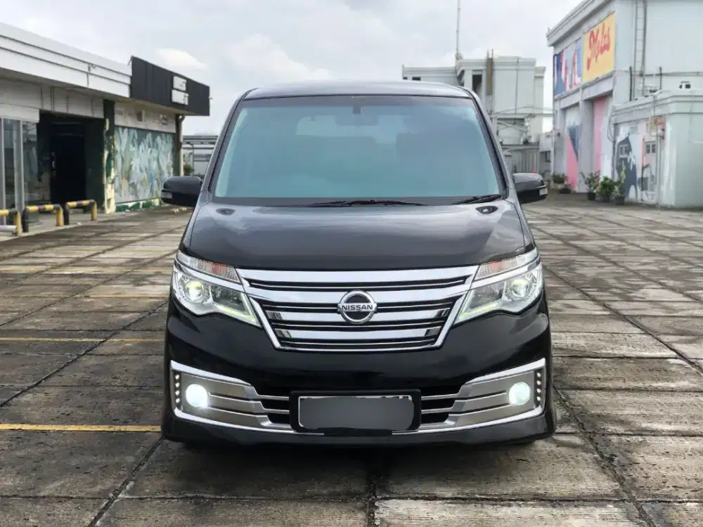 Nissan Serena Highway Star Autech 2.0 AT 2015
