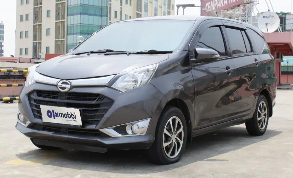 TDP 5,JT, TERMURAH Daihatsu Sigra 1.2 R Bensin-MT Abu 2017