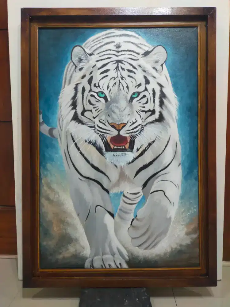 Lukisan kanvas harimau putih berbingkai