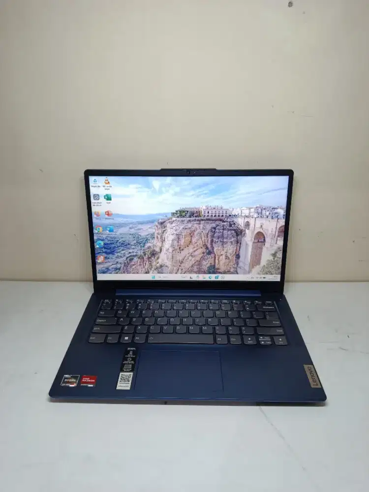 Lenovo Ideapad slim 3 Garansi ON