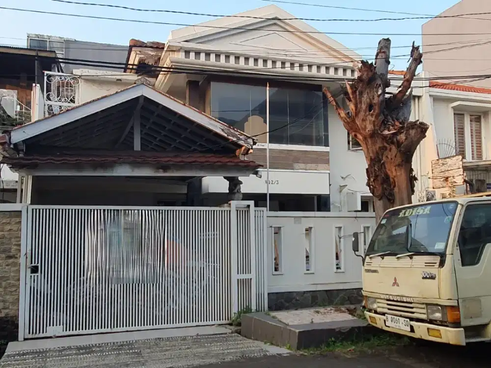 Rumah tua Janur Kuning Residences, Kelapa Gading
