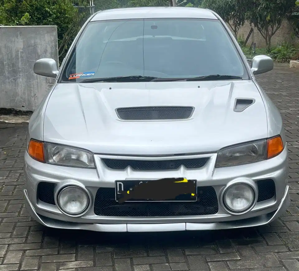 Mitsubishi Lancer 2002 Bensin