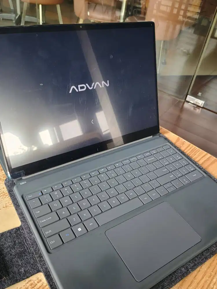 Laptop Advan Evo X16 Layar 2.5K 12/512 Detachable 2-in-1