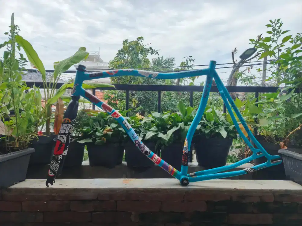 Dijual frameset lokal murah size M