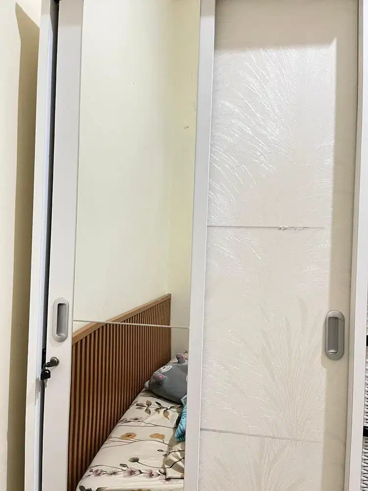 Lemari Geser Minimalis