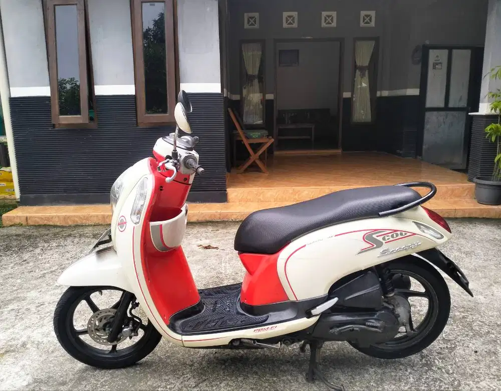 Dijual Scoopy Th 2013