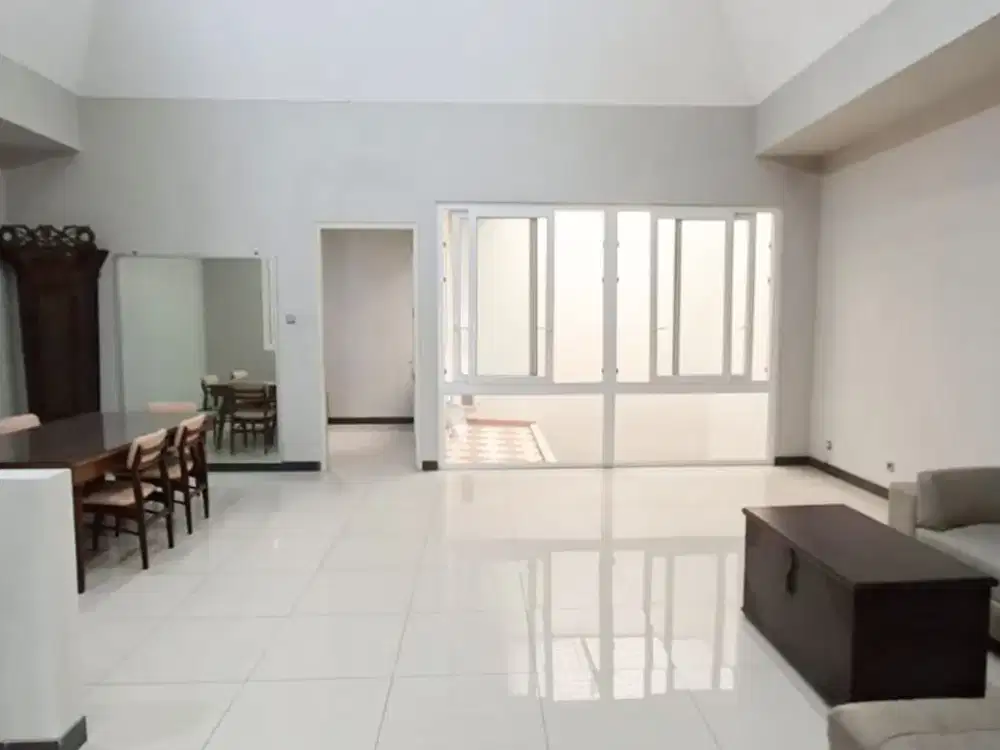 Disewakan Rumah Bagus Siap Huni - Sunrise Garden Jakarta Barat