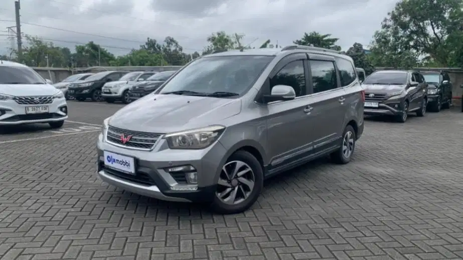 LOW DP Wuling Confero S 1.5 L ACT Lux Plus Bensin-MT 2020 PKR