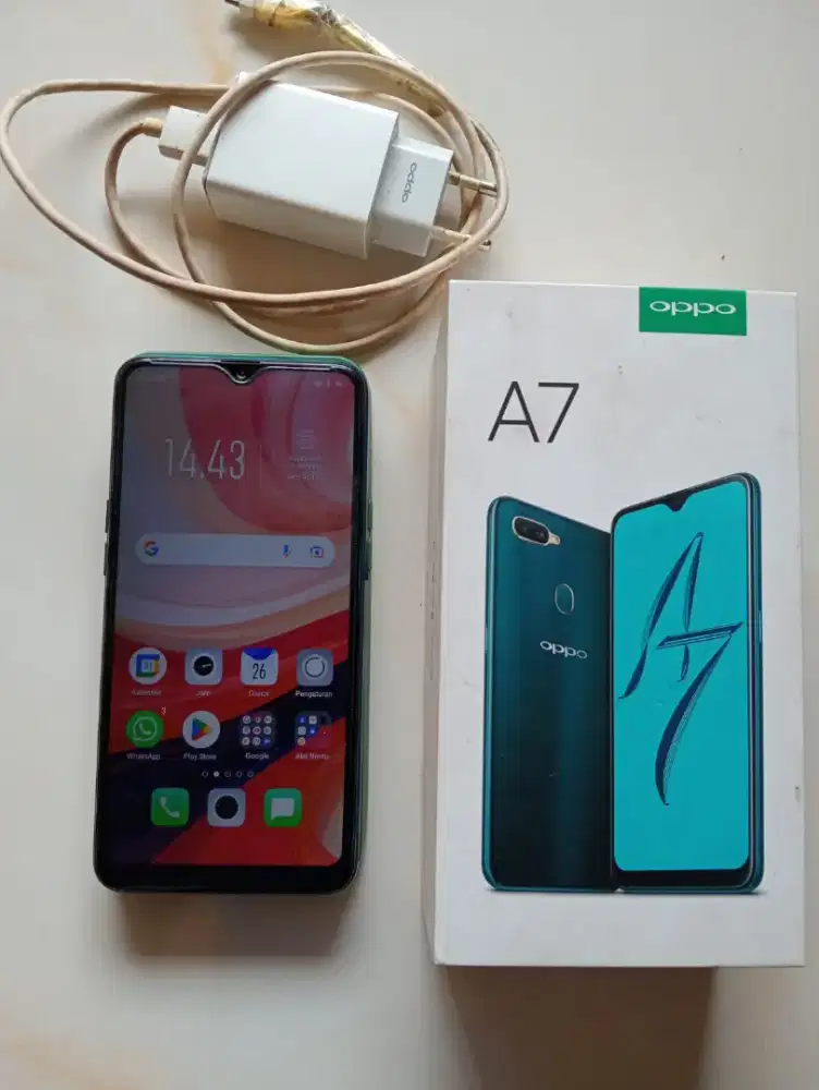 Jual Hp Oppo A7 ram 4/64 GB Kondisi masih bagud,mulus