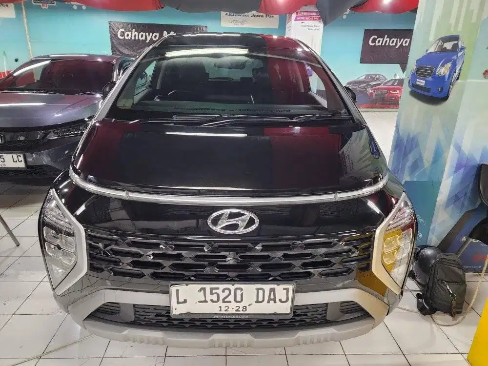 HYUNDAI STARGEZER 1.5 PRIME MATIC FACELIFT 2023 KILOMTER 30 RIBU ORIAN