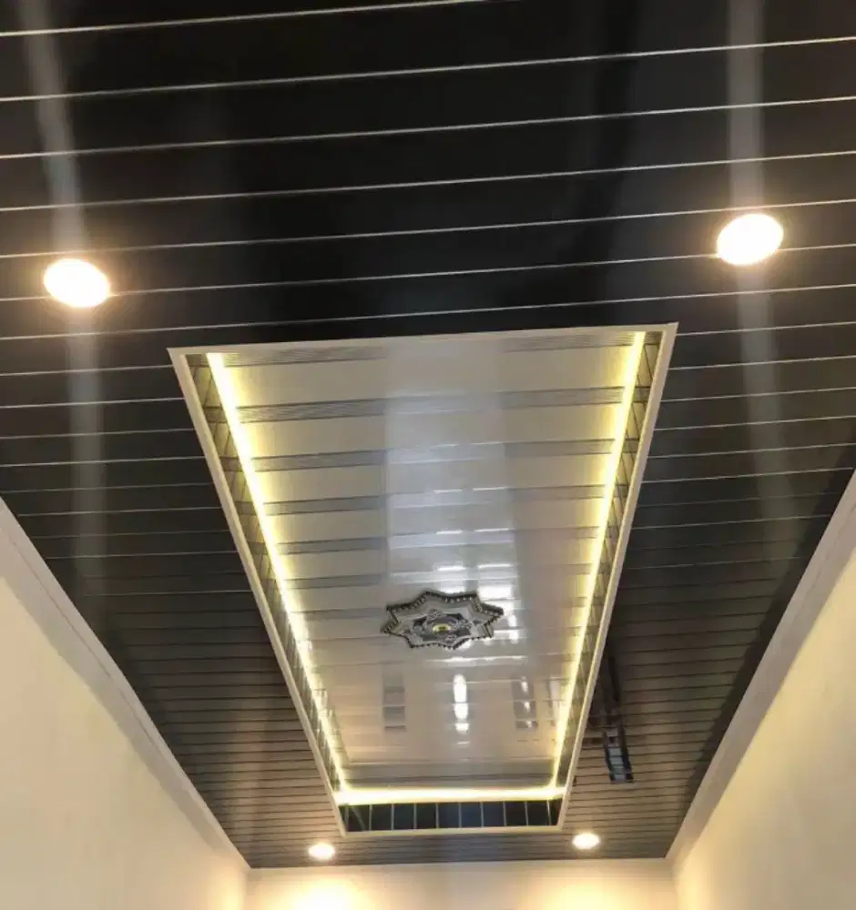 Plafon PVC terpasang Bahan berkualitas