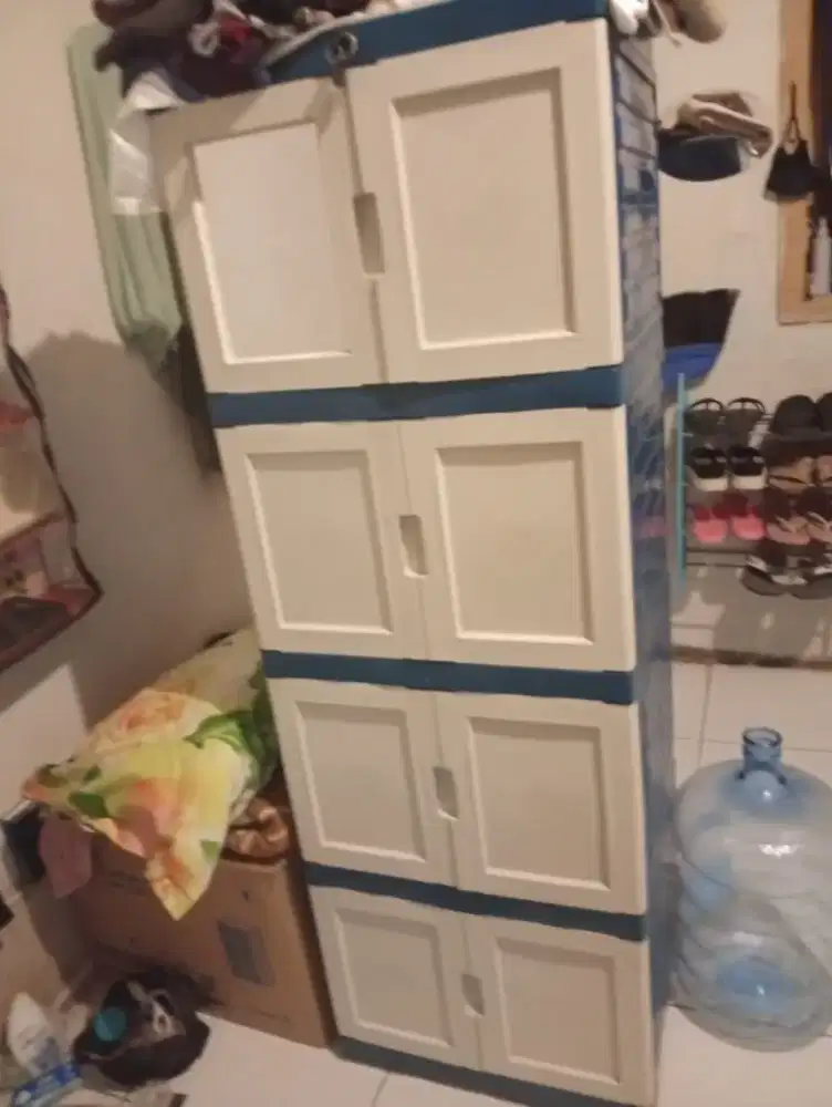 Dijual lemari plastik 4 susun