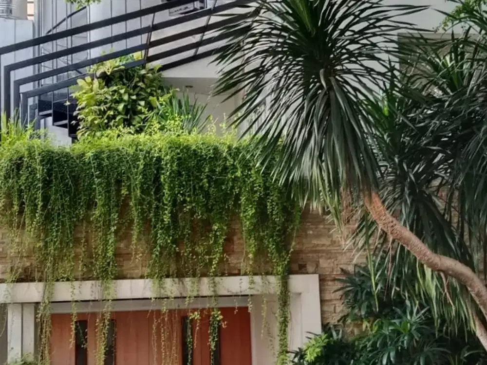 Rumah Semi Furnished Bebas Banjir, 2 Setengah Lantai Dalam Cluster di Jl Aria Putra, Serua Indah, Ciputat