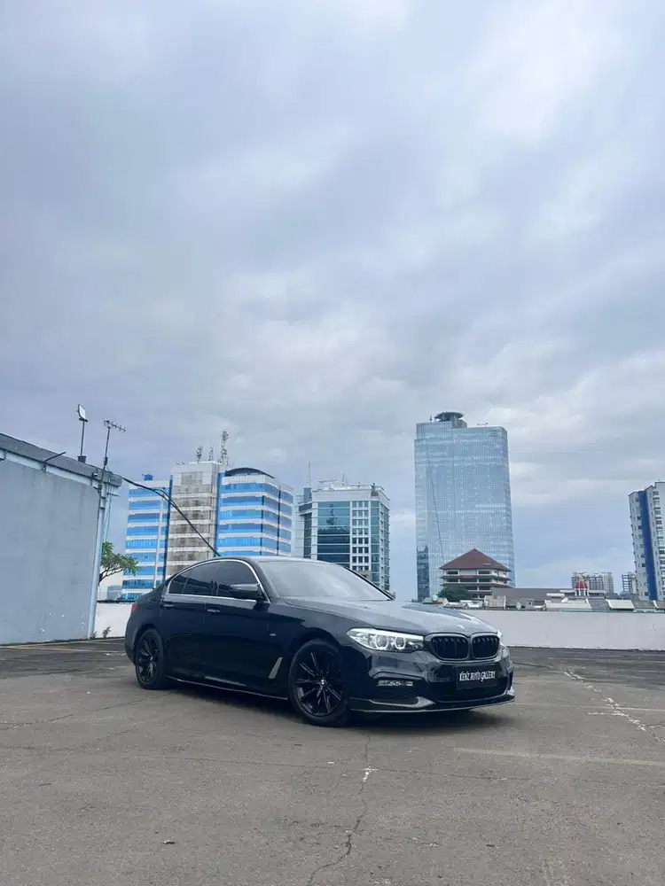 BMW G30 CKD AT 2018 km antik