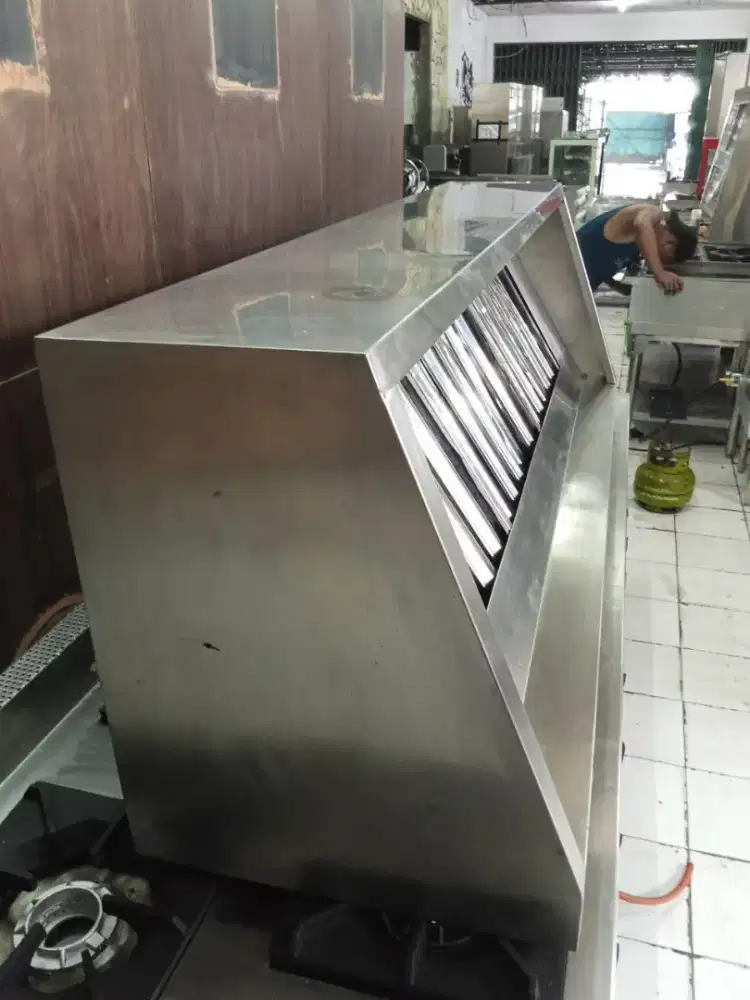 Hood+filter stainlis ukuran 180x60x50

Harga : 3,8 jt