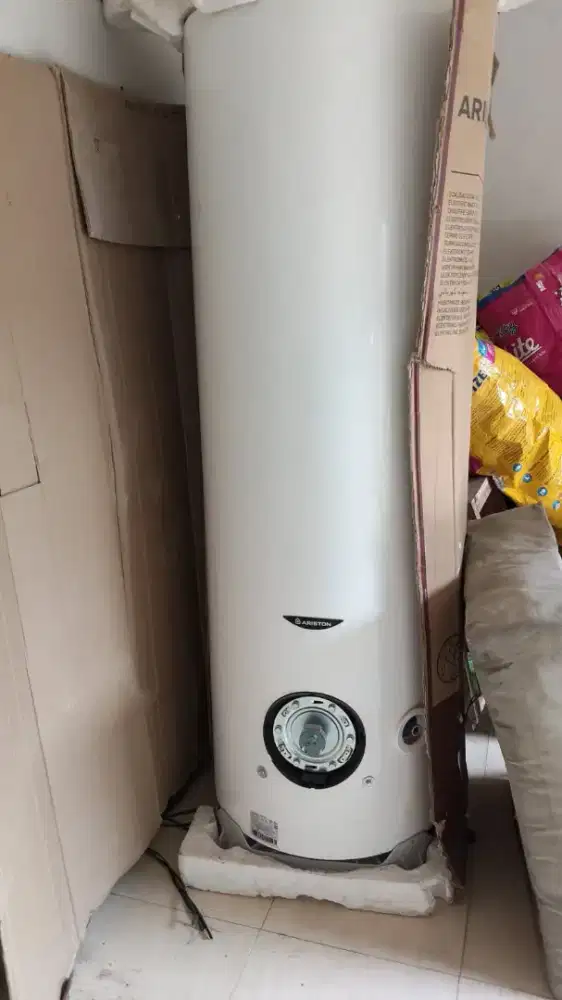 Dijual ,Waterheater kapasitas 300 liter