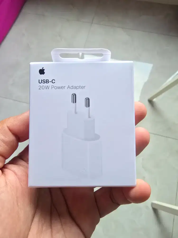 Apple Fast Charging 20W USB-C Power Adaptor Original Segel GreenPel