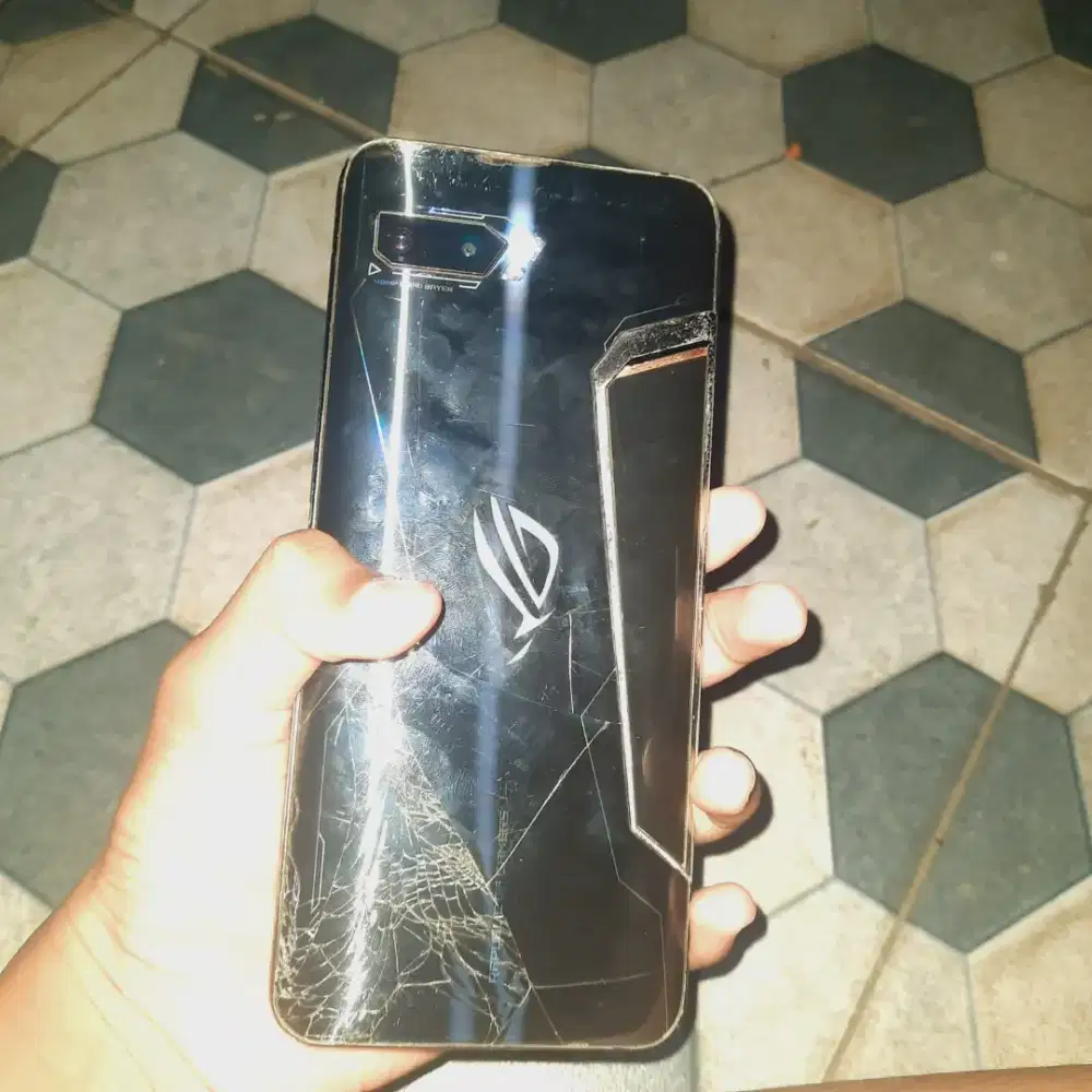 Rog 2 8/128 snap 855+