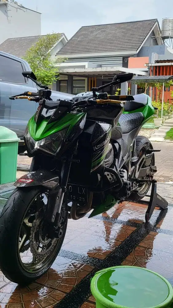 Kawasaki Z8 ABS, Tahun 2014 Full Paper