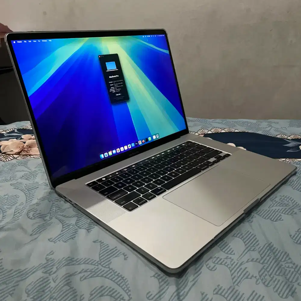 MacBook Pro 2019 i9 Silver 16 64/512 Radeon 5500M mampang depok