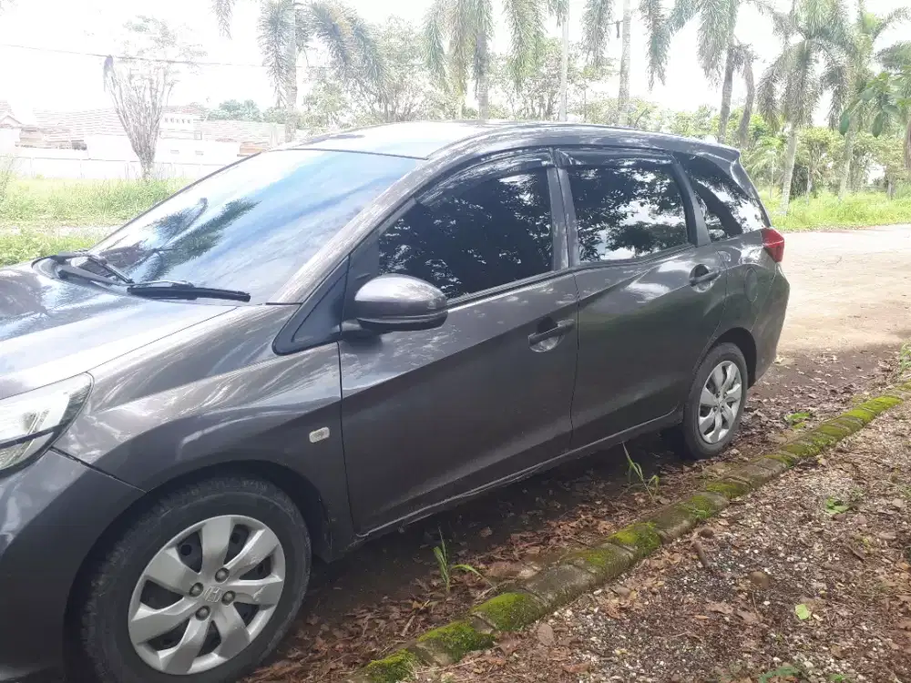 Jual mobilio tahun 2018 warna abu abu metalik