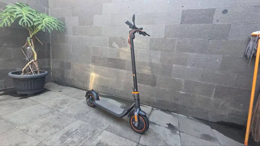 Jual sekuter  nineboot F 40