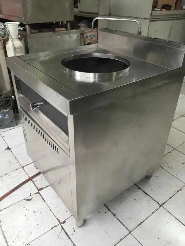 Kabinet+kompor ukuran 70x75x87 ukuran lubang dandang 38 cm

Harga: 3jt