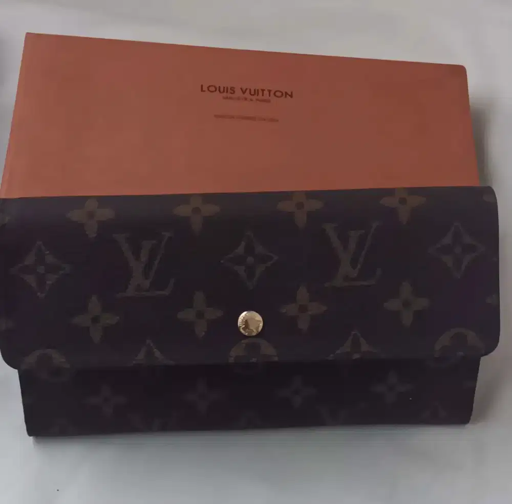 LOUIS VUITTON monogram long wallet with box