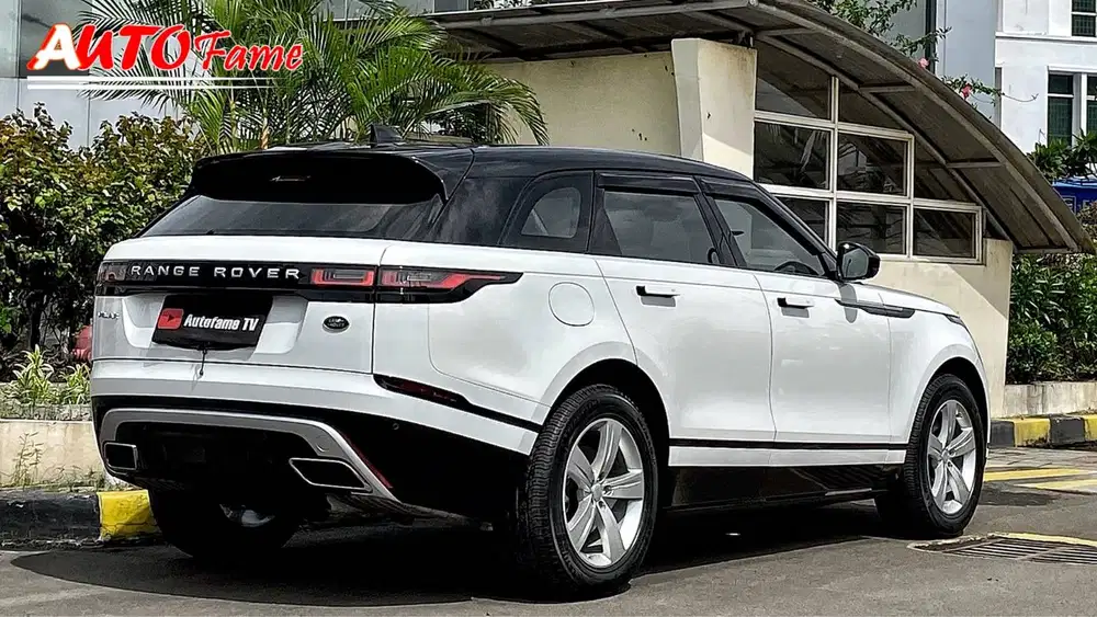 KM 4RB Land Rover Range Rover Velar 2.0L Panoramic Roof Meridian 2018