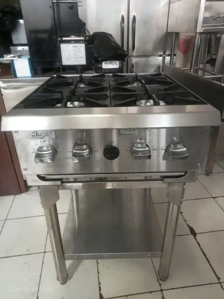 Kompor 4 tungku low pressure ukuran 70x60x92

Harga : 5 jt