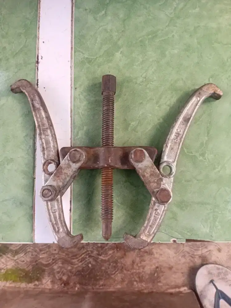 Traker bearing ukurannya 6 imch