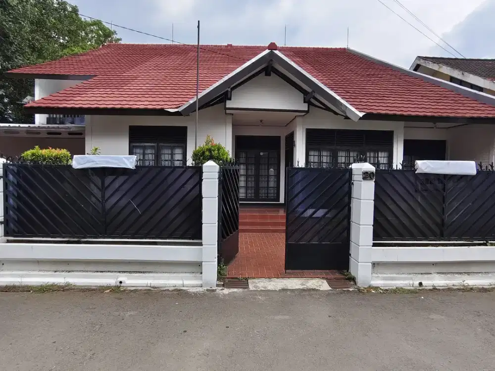 Rumah terawat dibawah NJOP lokasi strategis Suryalaya buahbatu bandung