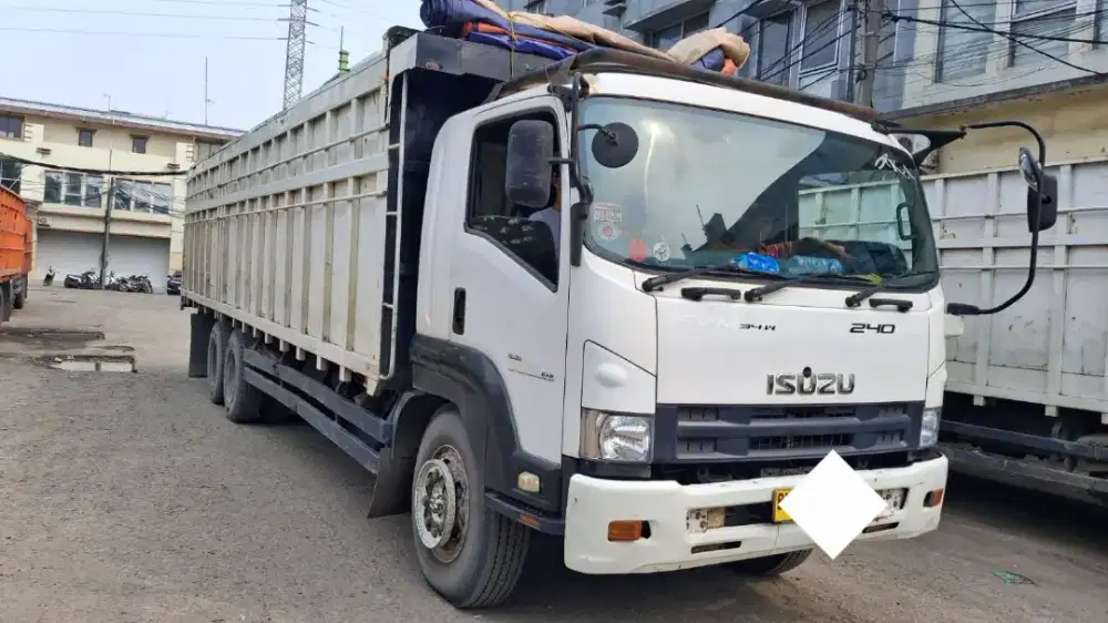 Isuzu Giga Tronton