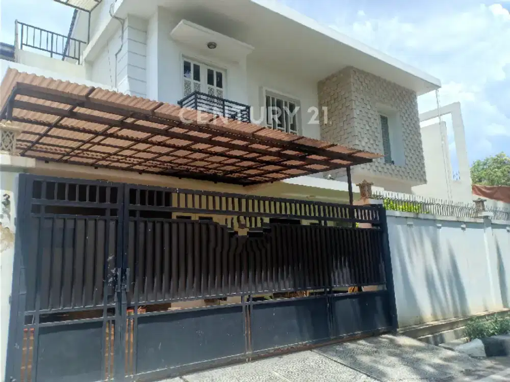 Rumah Cantik Disewakan Di Sumur Batu Cempaka Mas Dpn Taman