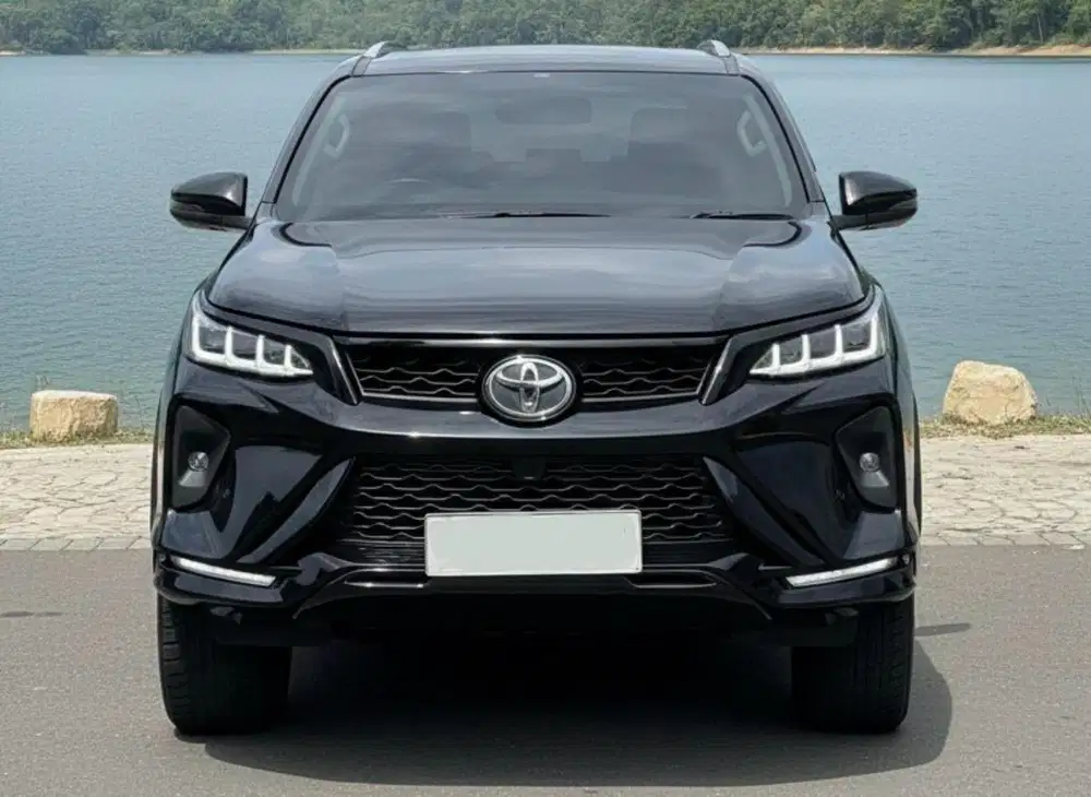 Toyota Fortuner 2.8 VRZ 4x2 AT Upgrade 25

Tahun : 2022