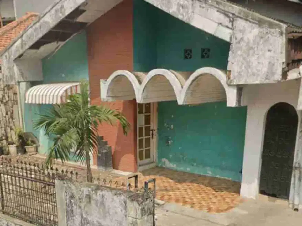 Rumah Tua Hitung Tanah Di Komplek Kebayoran Lama Jakarta Selatan