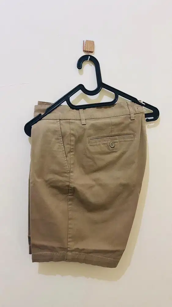 Preloved THE EXECUTIVE Chinos Short Pants