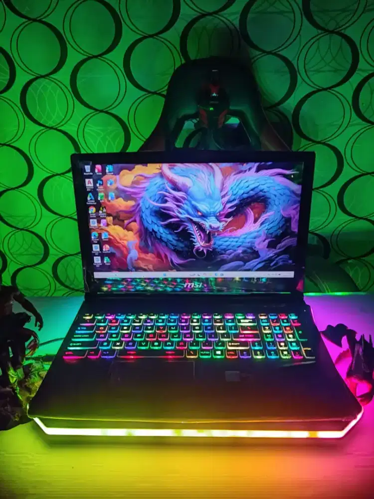 MSI RAIDER Pro GE63VR   [RAM 16 GB SSD+HDD NVIDIA GTX 1070 VRAM 8GB]